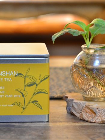 Banshan Old Tree Gong Mei White Tea – Premium Metal Tea Tin Packaging (100g / 3.5oz)
