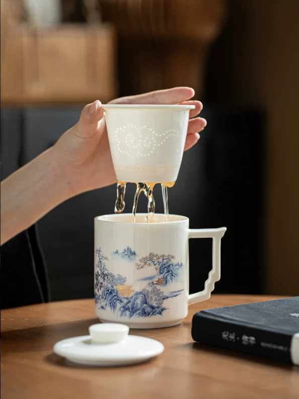 400ml Porcelain Tea Cup with Removable Strainer – White Ceramic Mug with Landscape Design for Loose Leaf Tea & Daily Drinks